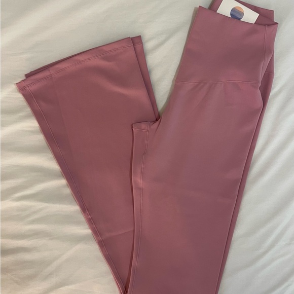 Buttery Soft Leggings in Brown, Black, and Pink - Picture 6 of 7